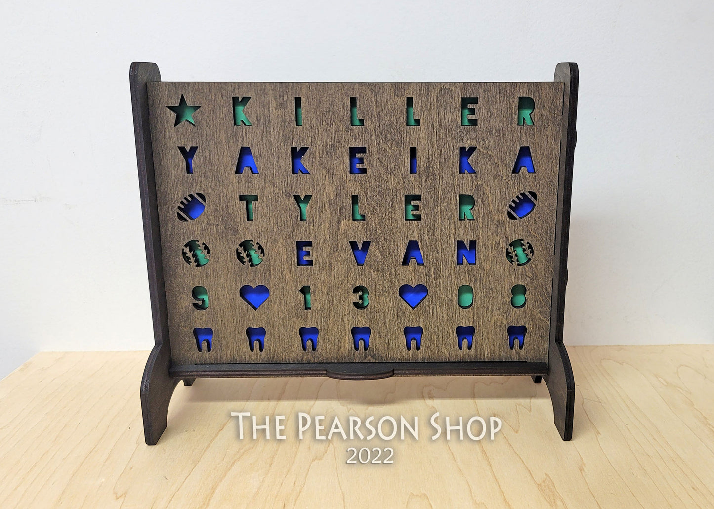 Connect 4 Custom Cutouts Game